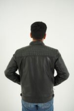 Black Wonder - Image 10