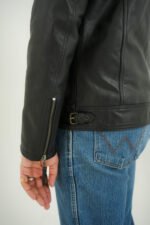 Black Wonder - Image 7